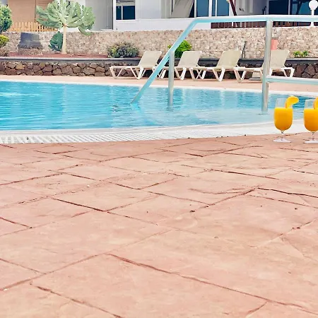 Cozy With Pool In Lanzarote Appartement